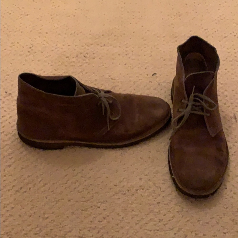 Clark’s desert boot. Leather. Suede. Classic